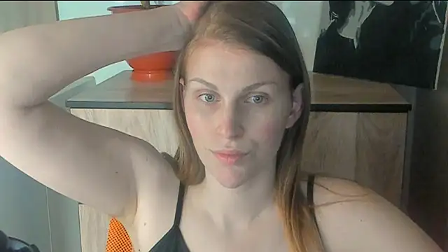 Snapshot of JuliaMuuun chatting on 16, 4, 2026 JuliaMuuun online show from 16, 4, 2026