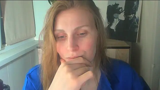 Snapshot of JuliaMuuun chatting on 18, 4, 2026 JuliaMuuun online show from 18, 4, 2026