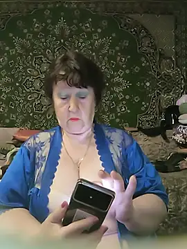 Snapshot of CrystalLime6411 chatting on 2, 7, 2026 CrystalLime6411 online show from 2, 7, 2026