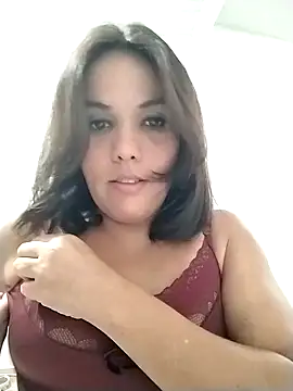 Bellapotencia1985 online show from 13, 9, 2025