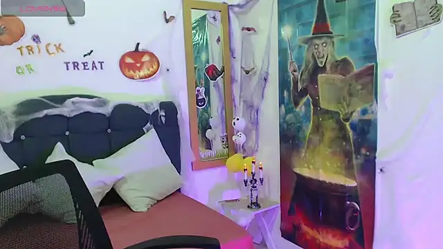 SamantaSweett  online show from 18, 10, 2025