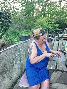 Misspapillon1840 online show from 8, 4, 2026