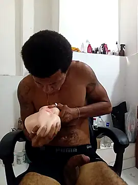 moreno25centimetro online show from 13, 1, 2026