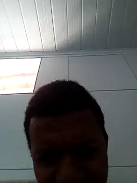 moreno25centimetro online show from 15, 4, 2026