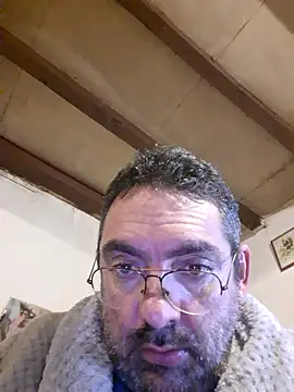 Snapshot of Jouons-ensembles2 chatting on 23, 11, 2025 Jouons-ensembles2 online show from 23, 11, 2025