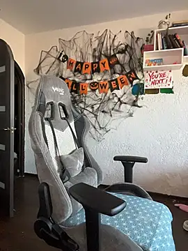 MikssMolly online show from 1, 12, 2025