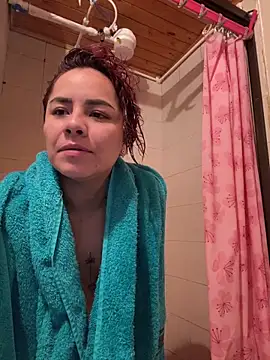 Snapshot of alejandra_prk26 chatting on 18, 10, 2025 alejandra prk26 online show from 18, 10, 2025