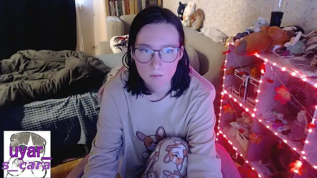 Snapshot of s_cara chatting on 25, 10, 2025 s cara online show from 25, 10, 2025