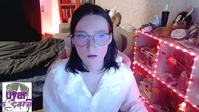 Snapshot of s_cara chatting on 27, 10, 2025 s cara online show from 27, 10, 2025