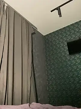 FavoriteKira online show from 14, 11, 2025