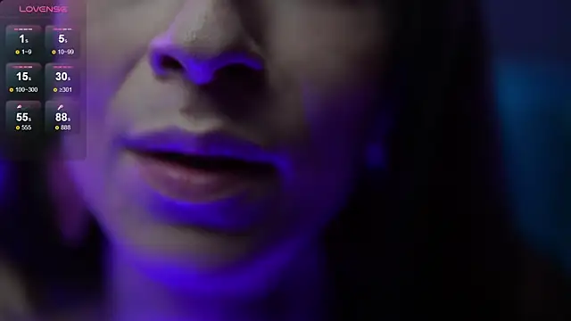 RubyRosa online show from 8, 9, 2025