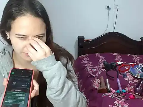 Snapshot of yarafuckass chatting on 15, 10, 2025 yarafuckass online show from 15, 10, 2025