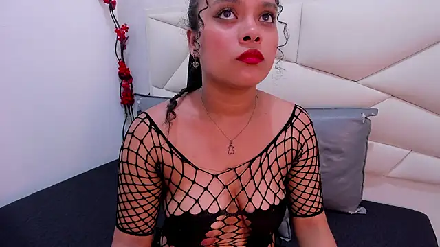 ValeriaJulio  online show from 4, 3, 2026