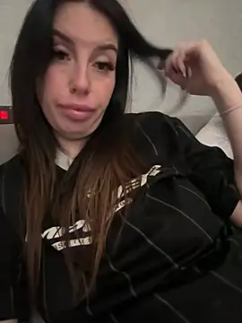 Oksiandfray online show from 4, 6, 2026