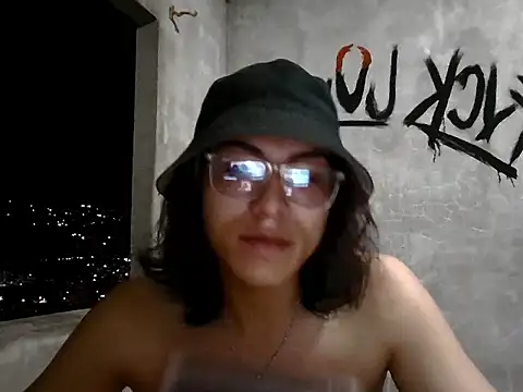 Snapshot of dirty_model chatting on 6, 5, 2026 dirty model online show from 6, 5, 2026