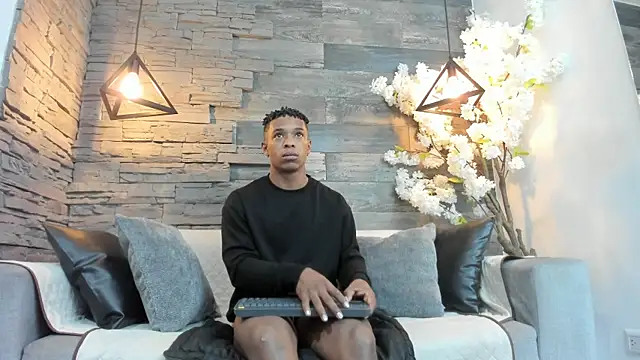 ItaloMoore online show from 1, 10, 2025