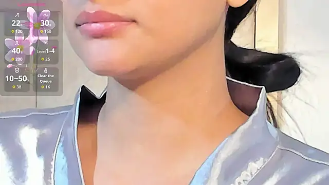 VioletHilton online show from 28, 10, 2025