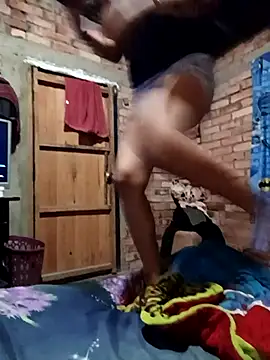 Snapshot of LUNAROSE_SEX chatting on 3, 12, 2025 LUNAROSE SEX online show from 3, 12, 2025