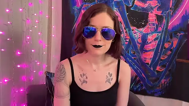 Snapshot of mistressannafoxx chatting on 17, 9, 2025 mistressannafoxx online show from 17, 9, 2025