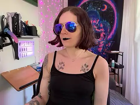 Snapshot of mistressannafoxx chatting on 22, 9, 2025 mistressannafoxx online show from 22, 9, 2025