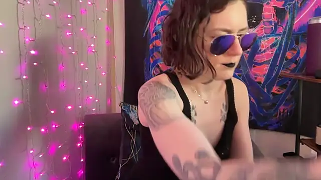 Snapshot of mistressannafoxx chatting on 7, 10, 2025 mistressannafoxx online show from 7, 10, 2025