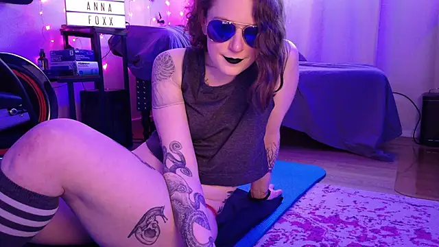 mistressannafoxx online show from 10, 3, 2026