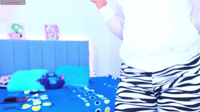 penelopestar 2 online show from 11, 9, 2025