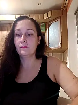 Amandda  online show from 3, 10, 2025