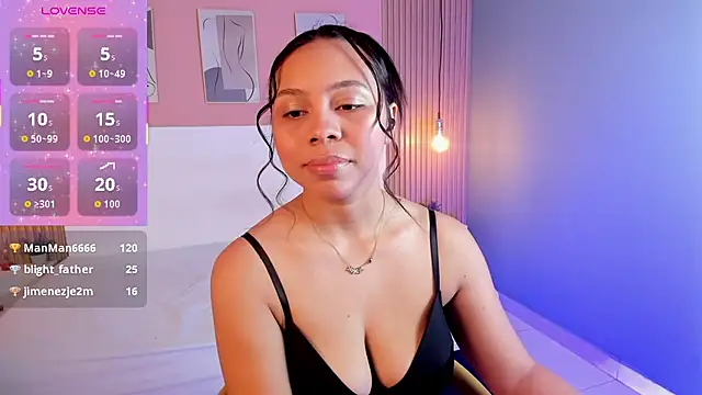 Snapshot of candy_lux30 chatting on 28, 9, 2025 candy lux30 online show from 28, 9, 2025