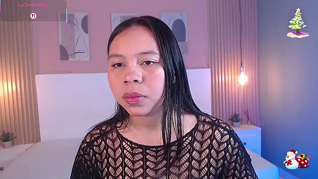 Snapshot of candy_lux30 chatting on 28, 11, 2025 candy lux30 online show from 28, 11, 2025