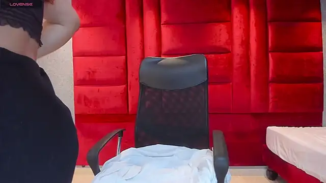 VictoriaFerro online show from 4, 12, 2025