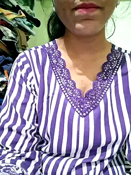 Snapshot of Telugu___Sexygirl___Naidu chatting on 17, 11, 2025 Telugu Sexygirl Naidu online show from 17, 11, 2025