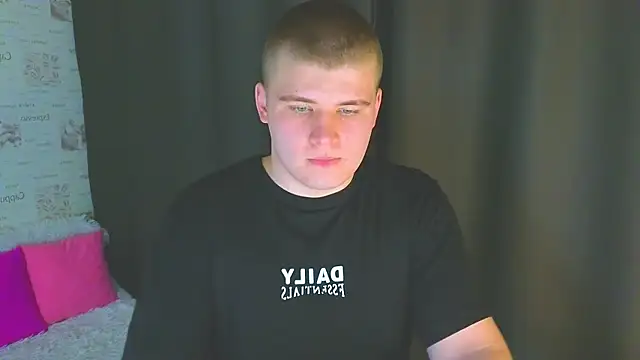 kittenmurr online show from 8, 10, 2025