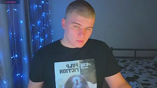 kittenmurr online show from 2, 12, 2025