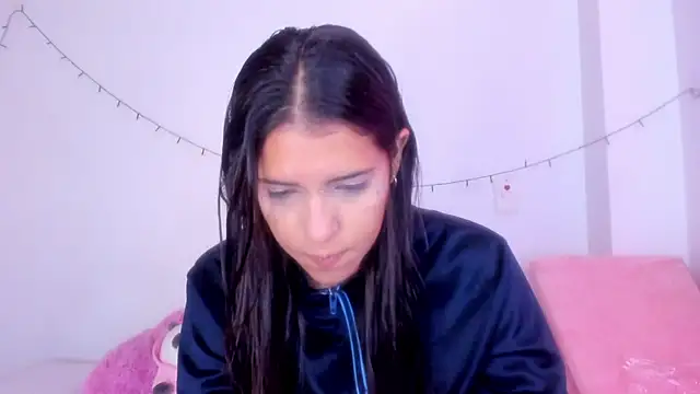 Abby roussee online show from 29, 10, 2025