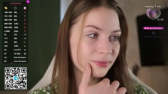 Snapshot of Stella_of_steel chatting on 19, 10, 2025 Stella of steel online show from 19, 10, 2025