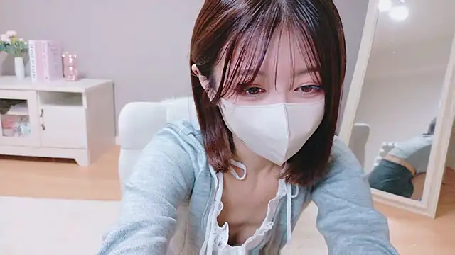 Yuna-ch online show from 3, 10, 2025