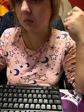 qSensi online show from 30, 11, 2025