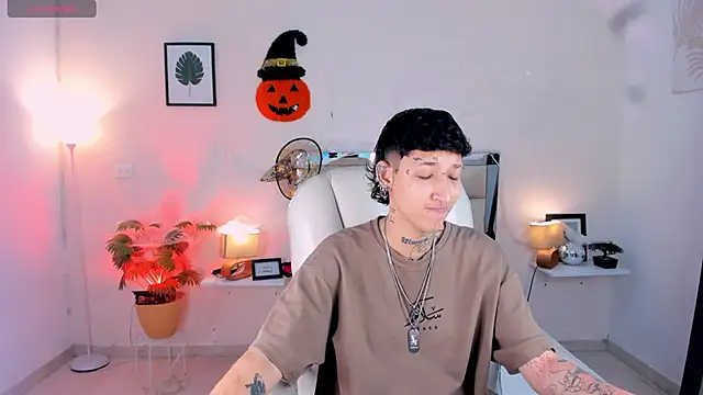 Luci Rose online show from 21, 10, 2025