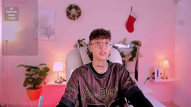 Luci Rose online show from 3, 12, 2025