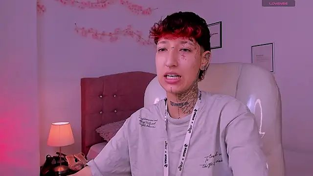 Snapshot of Luci_Rose chatting on 28, 5, 2026 Luci Rose online show from 28, 5, 2026