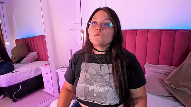 Tessa Sinclaire online show from 2, 4, 2026