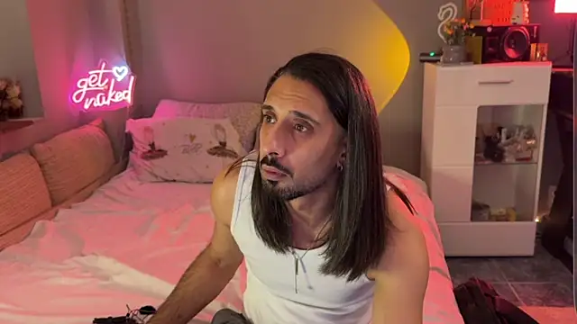 Secret Lovers1 online show from 13, 5, 2026