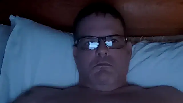 Snapshot of One_Man_For_You chatting on 15, 9, 2025 One Man For You online show from 15, 9, 2025