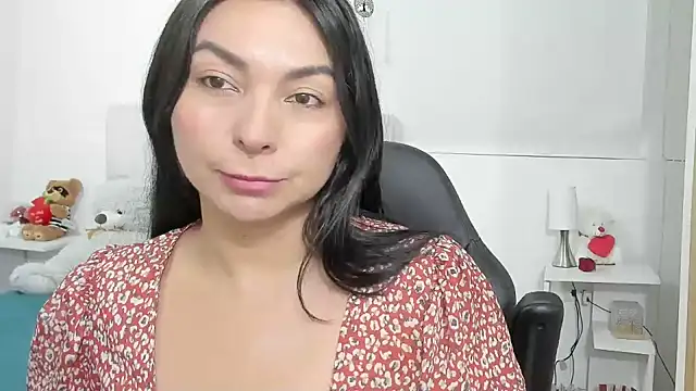 Snapshot of Ms_milarose chatting on 15, 7, 2026 Ms milarose online show from 15, 7, 2026