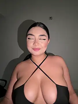 Snapshot of SASHASTRADA chatting on 17, 10, 2025 SASHASTRADA online show from 17, 10, 2025