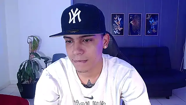 Snapshot of david_santos16 chatting on 17, 9, 2025 david santos16 online show from 17, 9, 2025