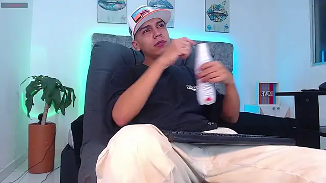 Snapshot of david_santos16 chatting on 25, 10, 2025 david santos16 online show from 25, 10, 2025