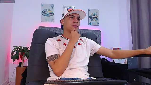 Snapshot of david_santos16 chatting on 29, 10, 2025 david santos16 online show from 29, 10, 2025