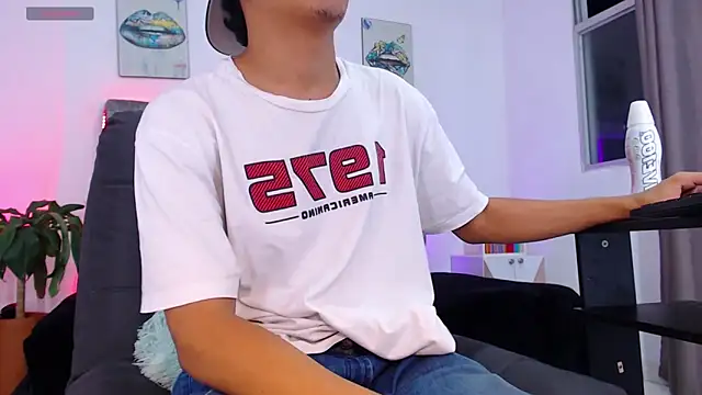 Snapshot of david_santos16 chatting on 1, 11, 2025 david santos16 online show from 1, 11, 2025